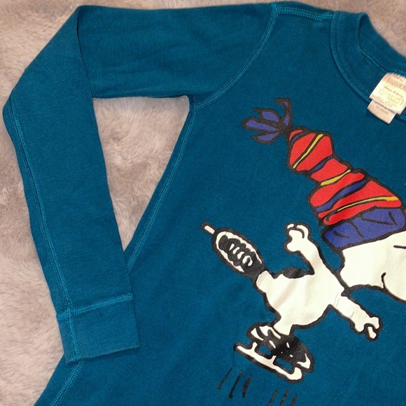 Hanna Andersson Peanuts Snoopy Pajama Top Sz 8 Boy Winter Ice Skating - Picture 3 of 4
